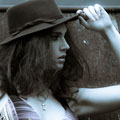 Simone mit Hut 02